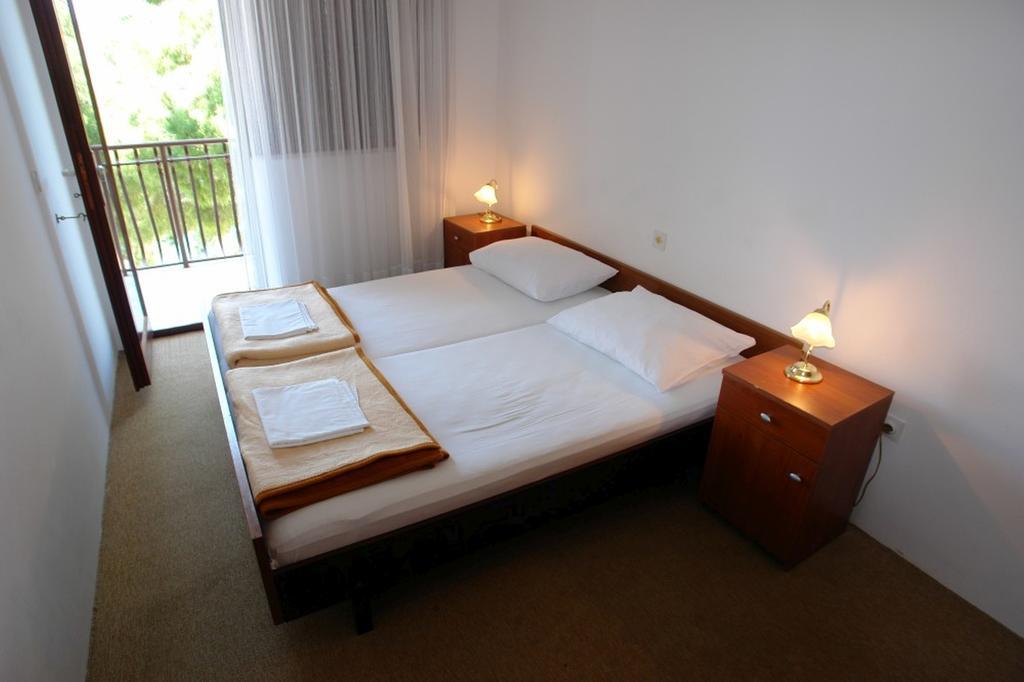 Apartments And Rooms Porto Ražanj Kamer foto