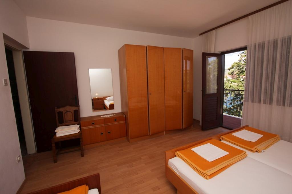 Apartments And Rooms Porto Ražanj Kamer foto