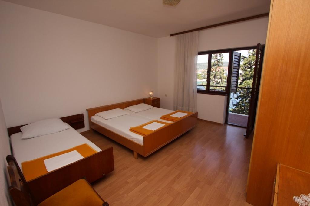 Apartments And Rooms Porto Ražanj Kamer foto